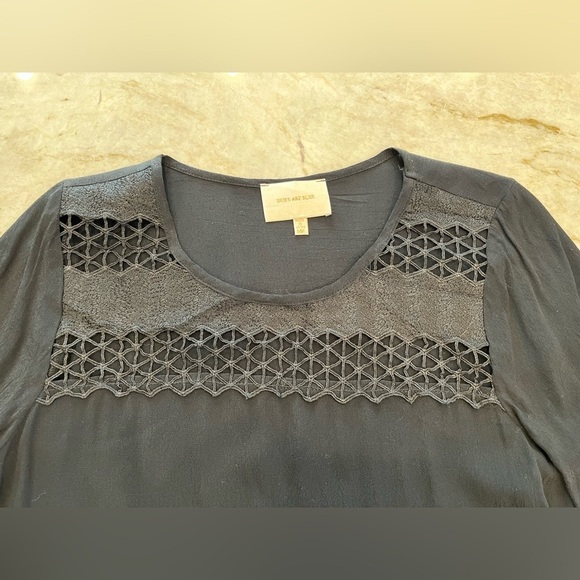Skies are Blue | Lace Yoke Long‎ Sleeve Blouse | Black | Petite Medium (MP) - Picture 5 of 11